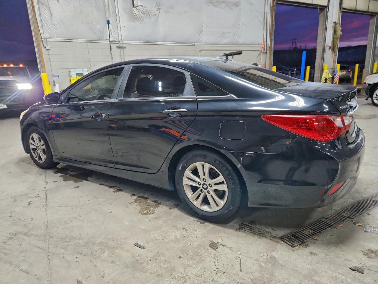 Hyundai SONATA Gls Image 5