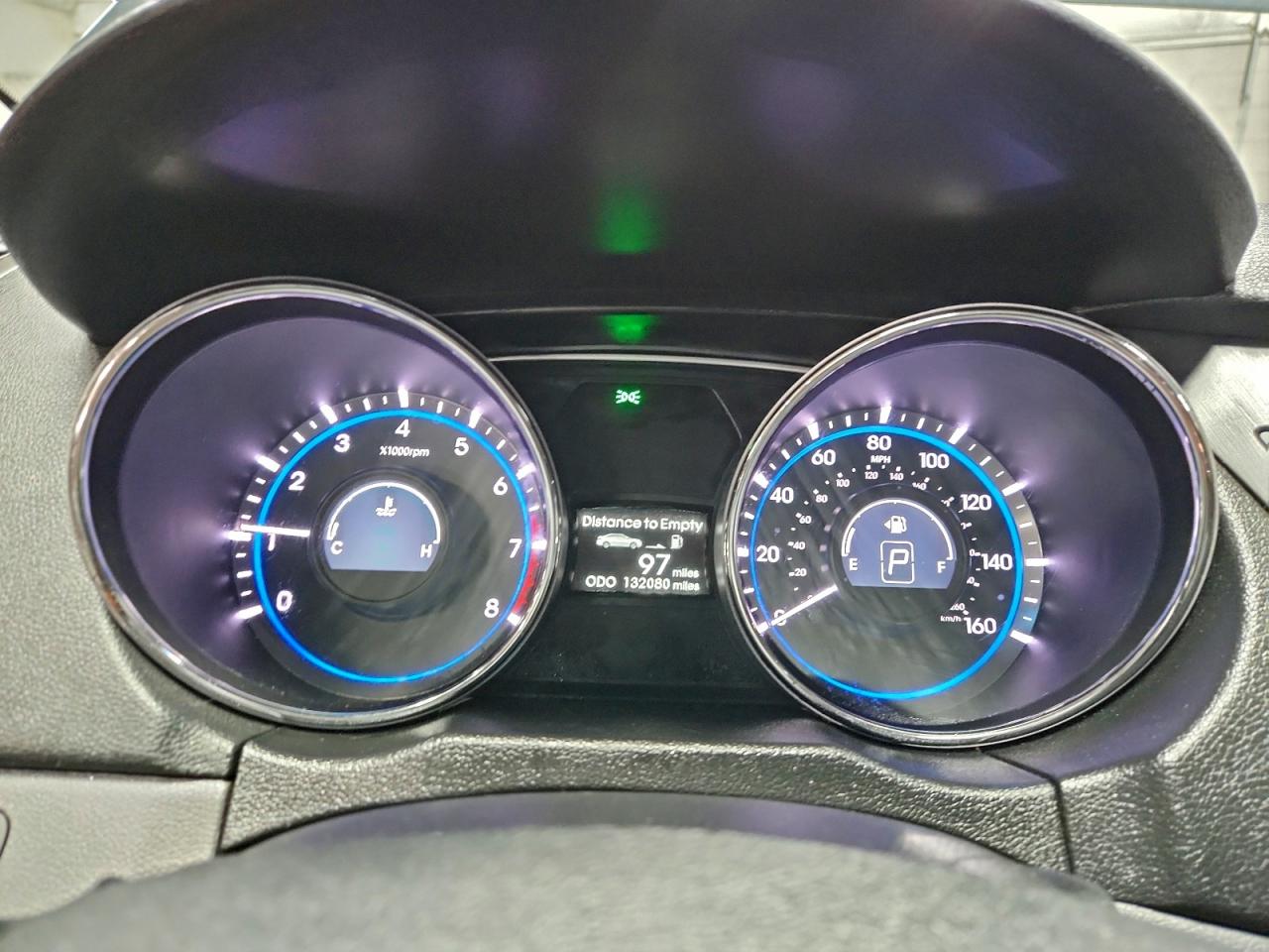 Hyundai SONATA Gls Image 4