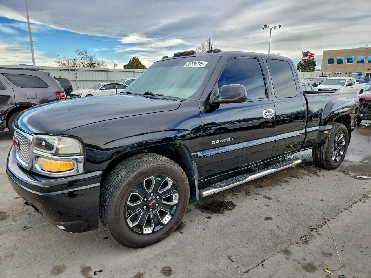 GMC Sierra K1500 Denali Image 1