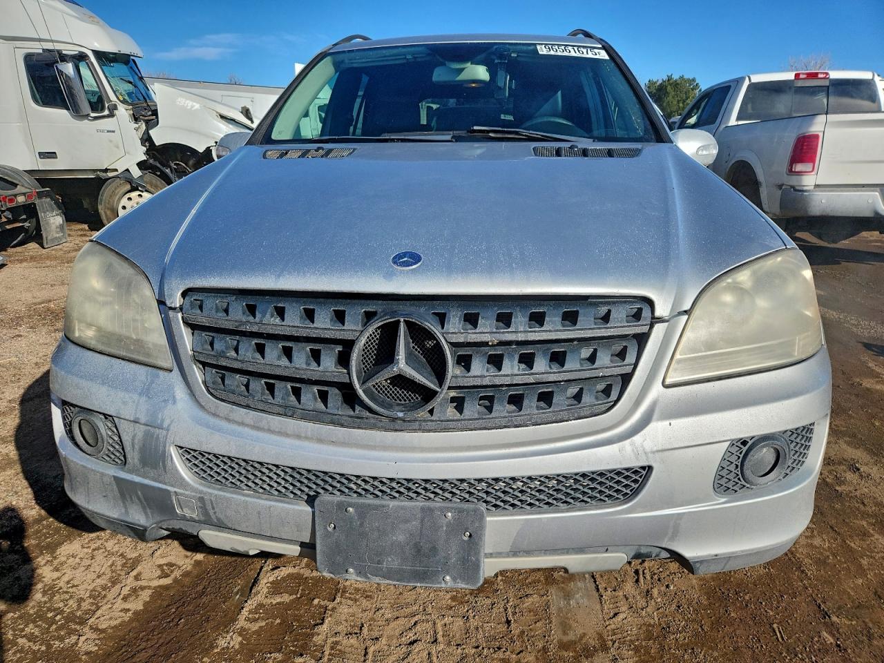 Mercedes-Benz M-Class 350 Image 9