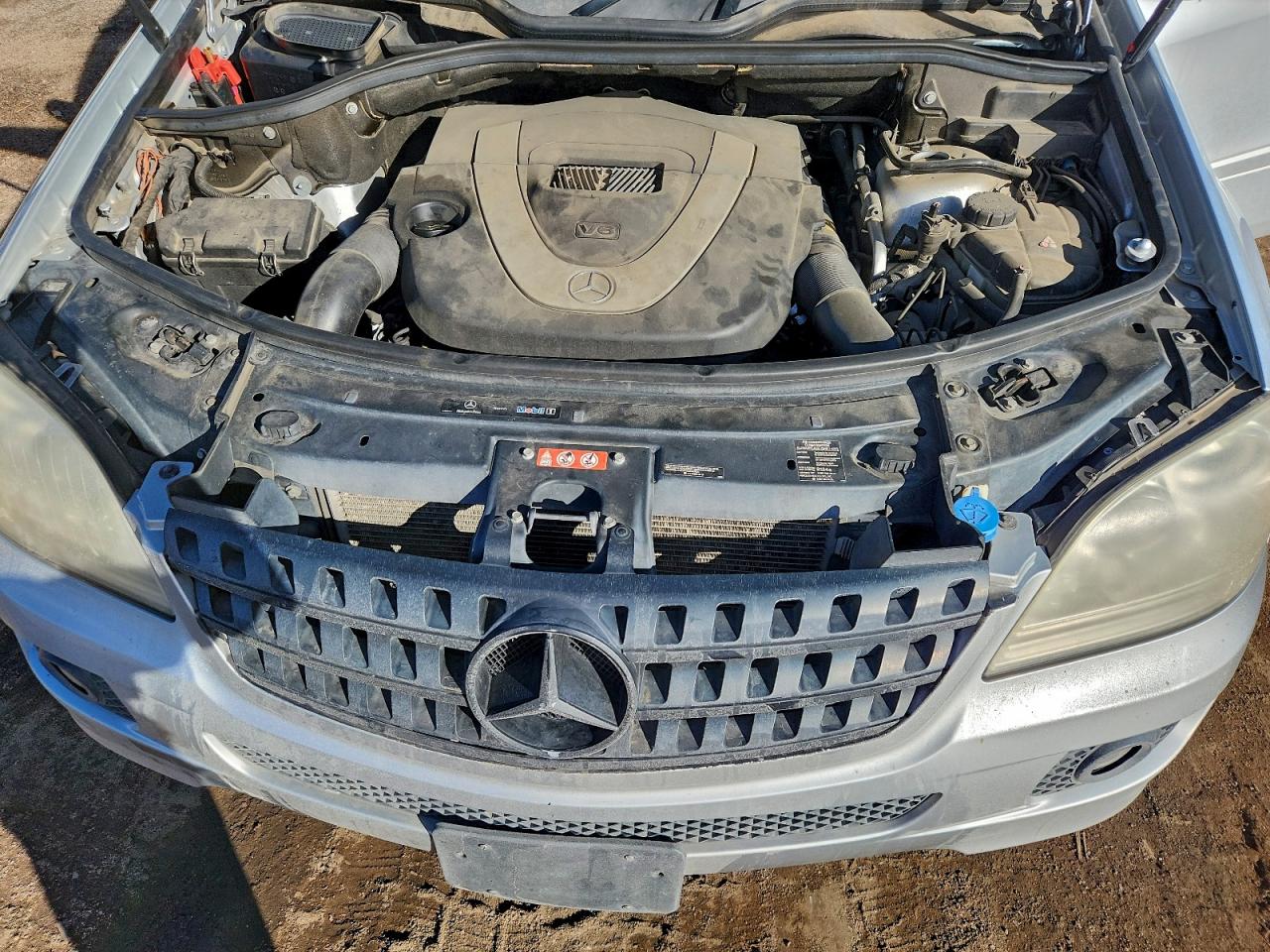 Mercedes-Benz M-Class 350 Image 12