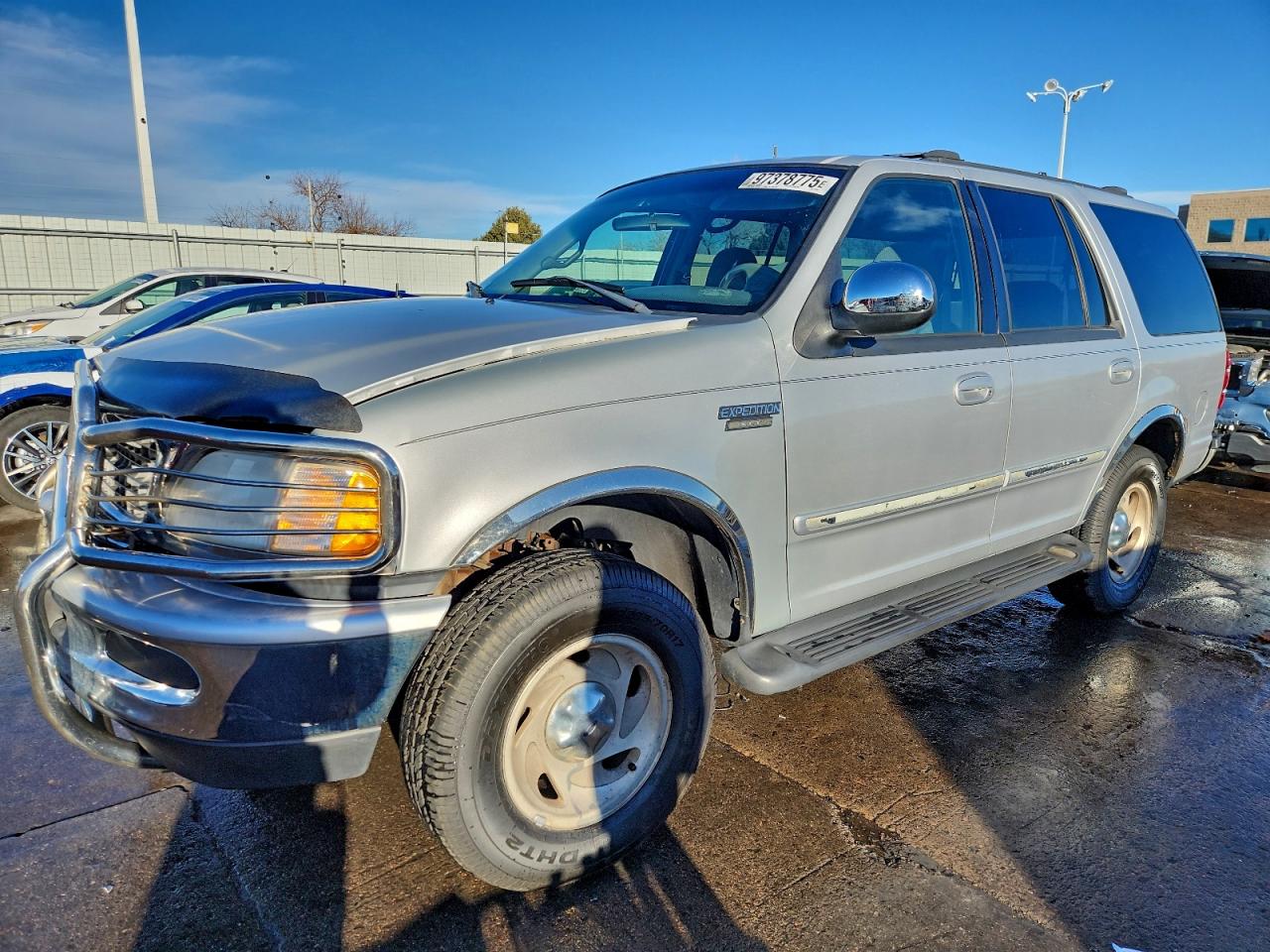 Ford Expedition Image 1