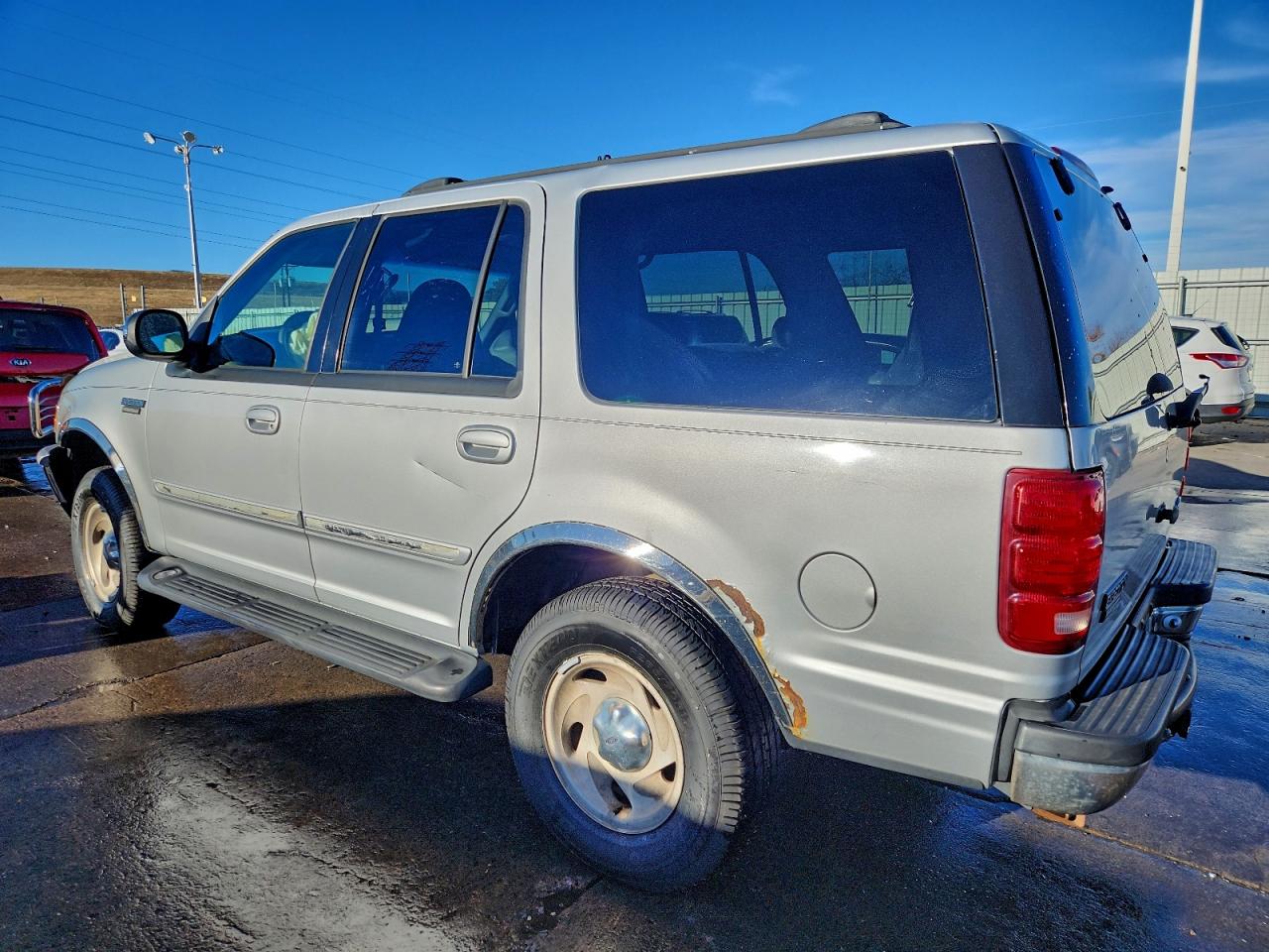 Ford Expedition Image 2