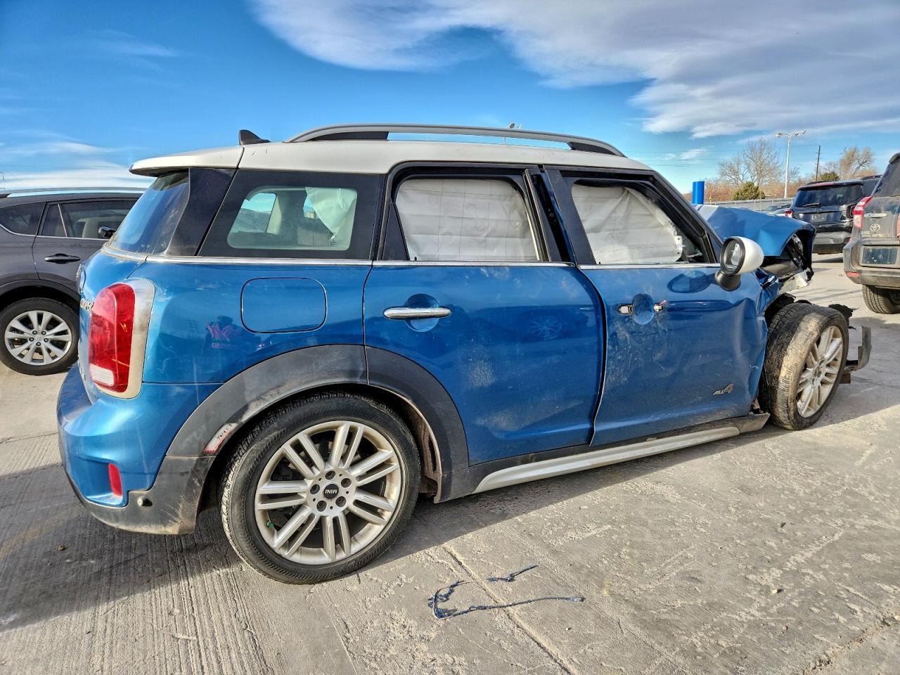 MINI Cooper S E Countryman All4 Image 4