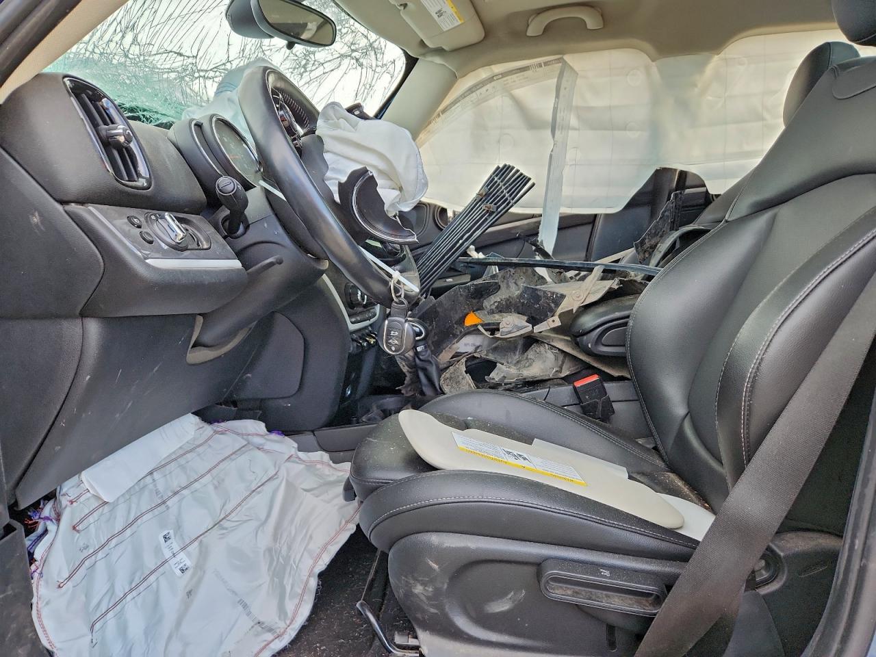 MINI Cooper S E Countryman All4 Image 10