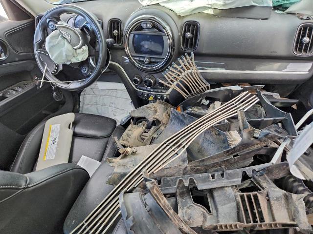 MINI Cooper S E Countryman All4 Image 2