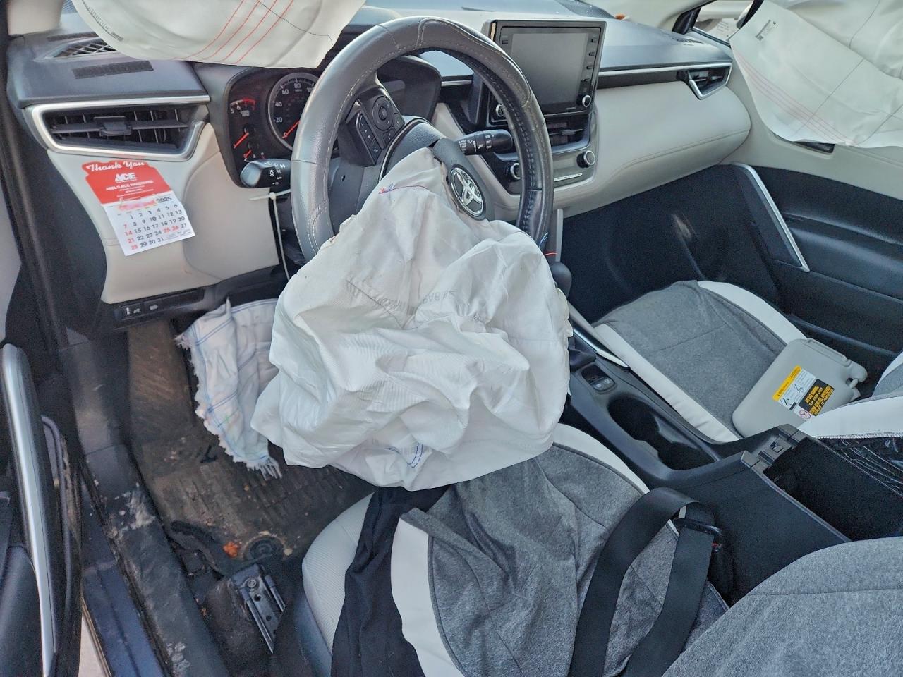 Toyota Corolla Le Image 12