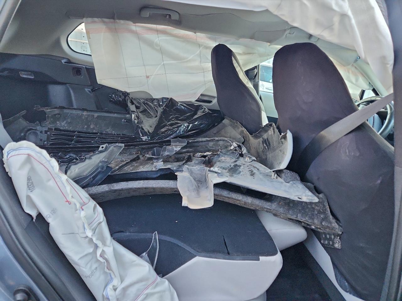 Toyota Corolla Le Image 4