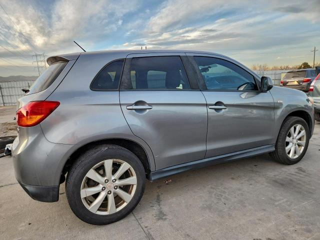 Mitsubishi Outlander Es Image 3