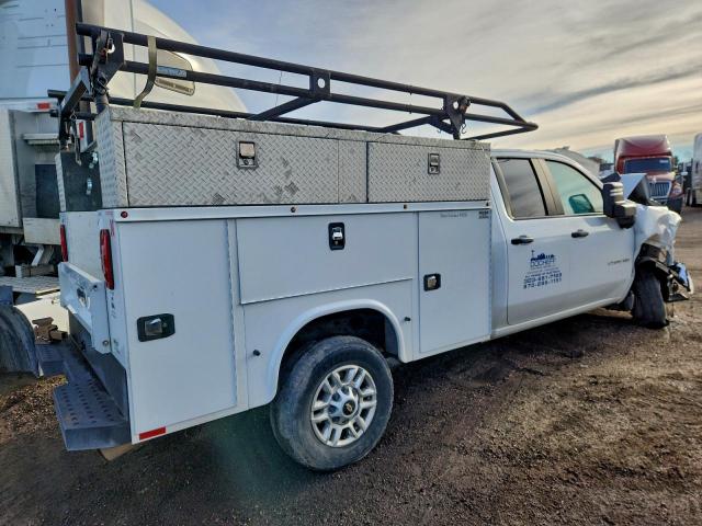 Chevrolet Silverado K2500 Heavy Duty Image 3