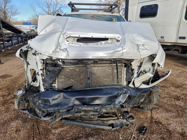 Chevrolet Silverado K2500 Heavy Duty Image 9