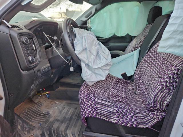 Chevrolet Silverado K2500 Heavy Duty Image 2