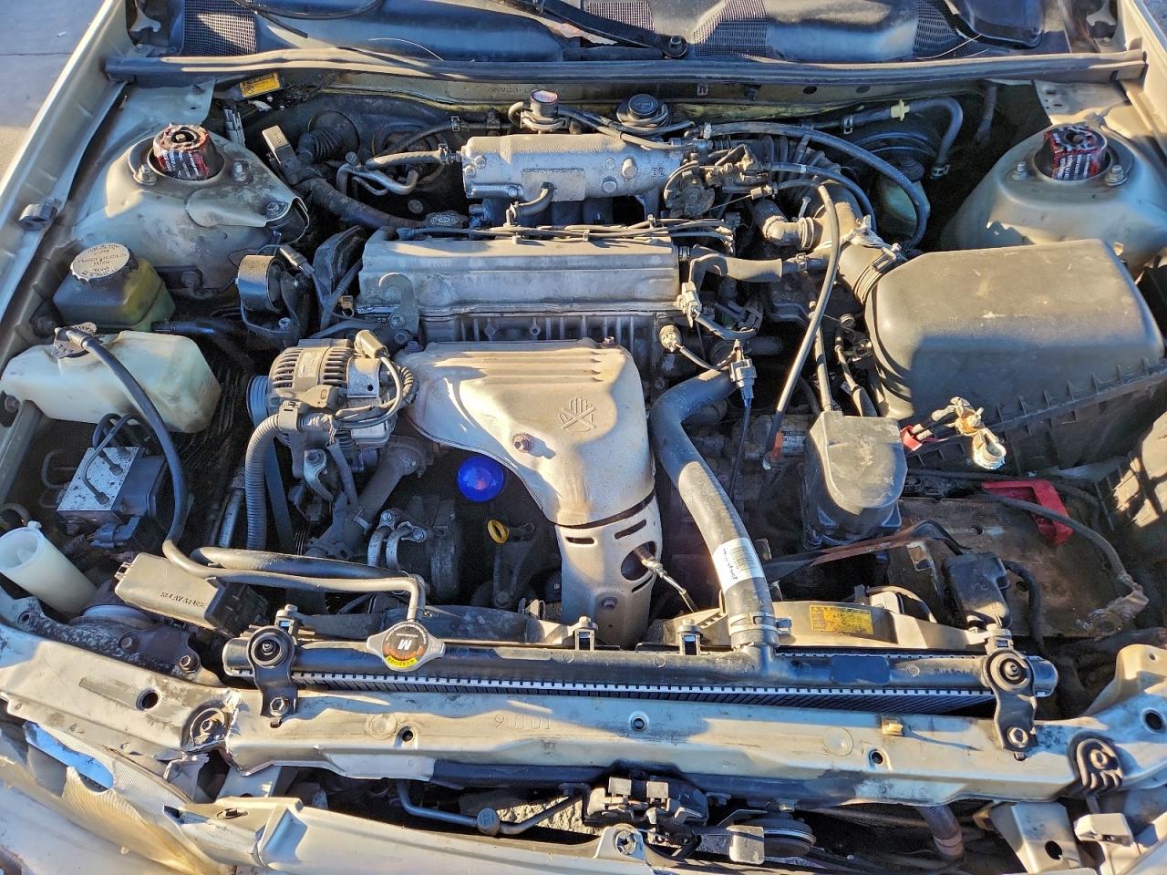 Toyota Camry Le Image 4