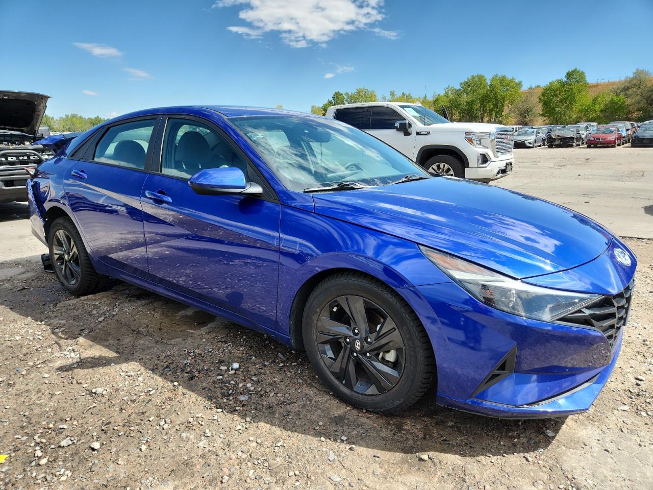 Hyundai ELANTRA Sel Image 2