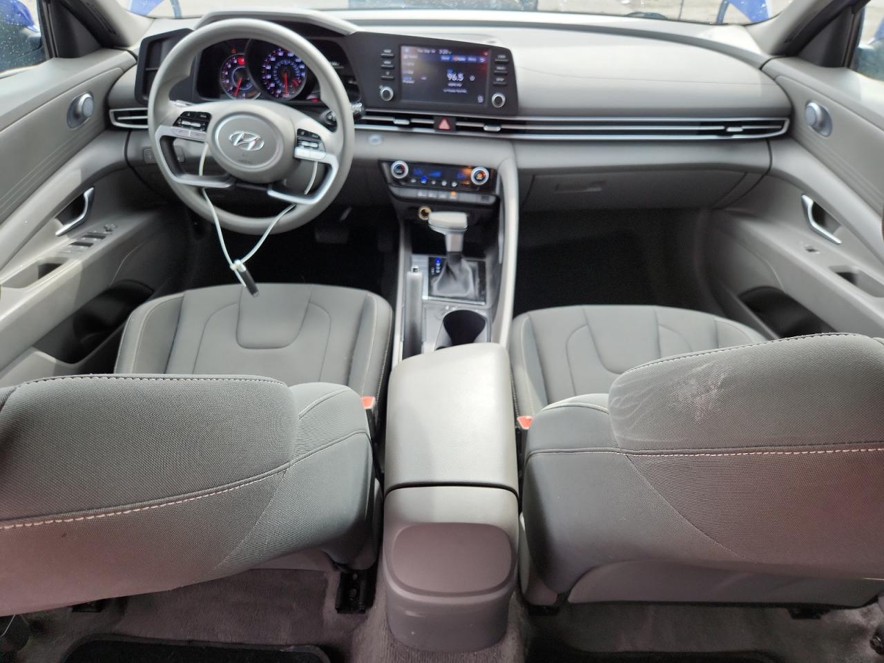 Hyundai ELANTRA Sel Image 9