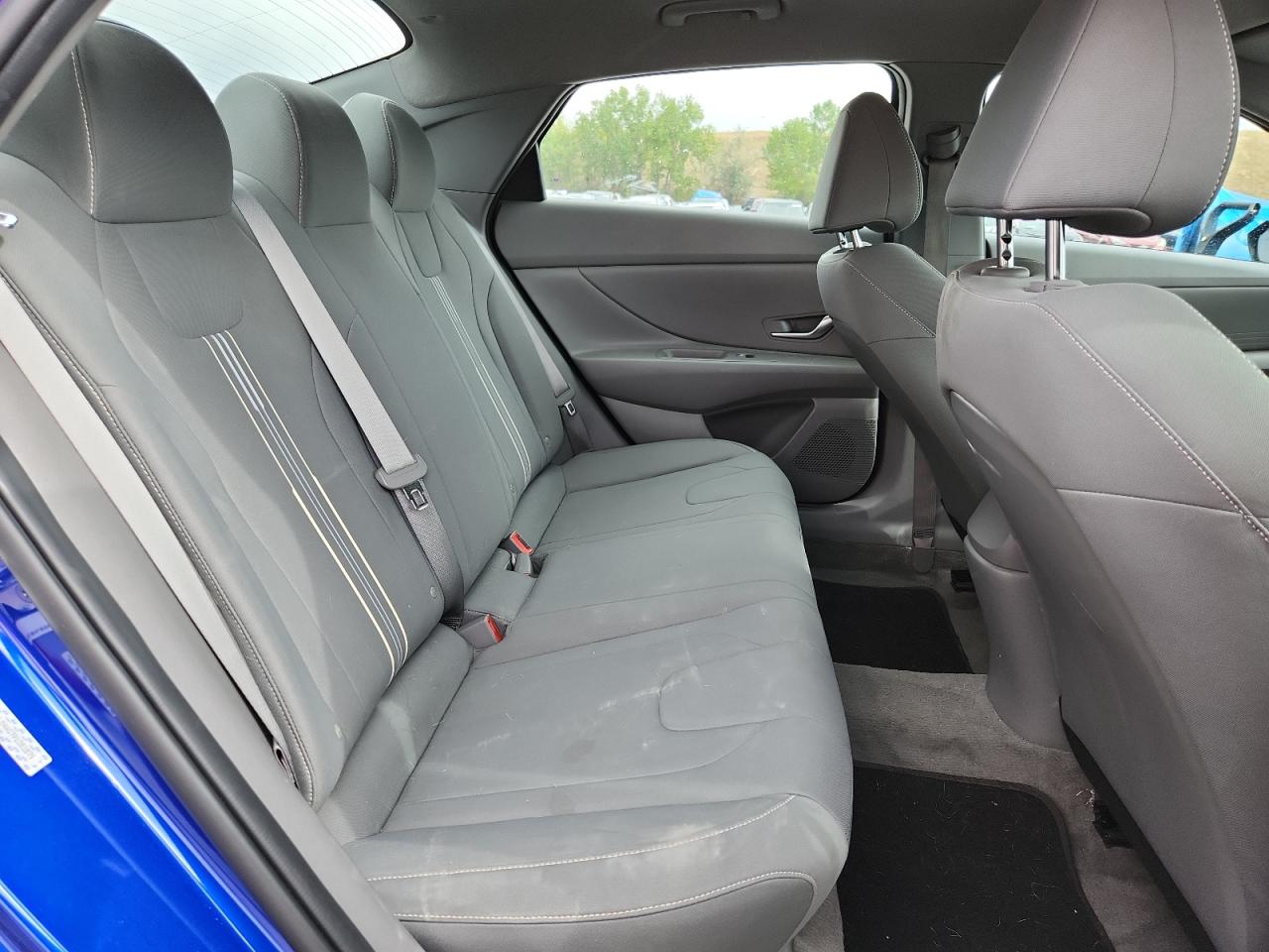 Hyundai ELANTRA Sel Image 13