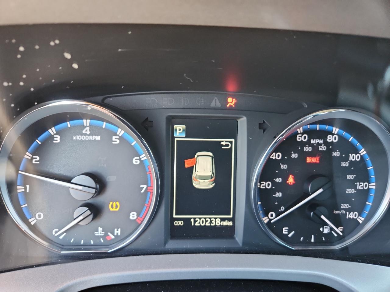 Toyota RAV4 Xle Image 2