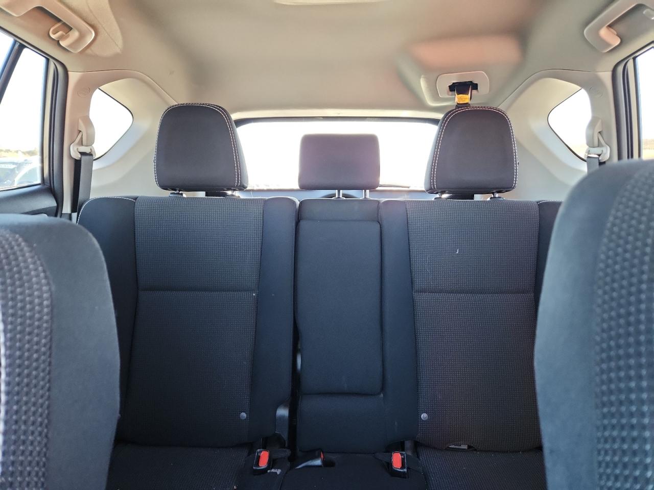 Toyota RAV4 Xle Image 3