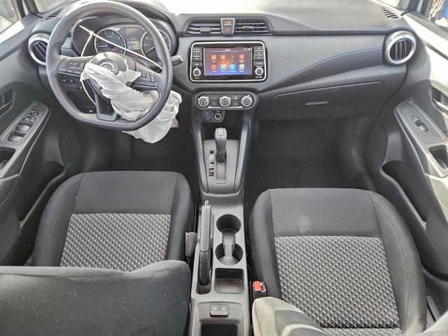 Nissan Versa S Image 6