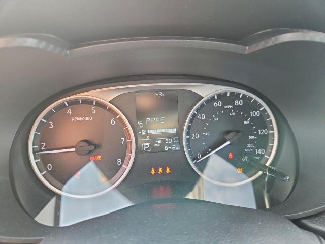 Nissan Versa S Image 7