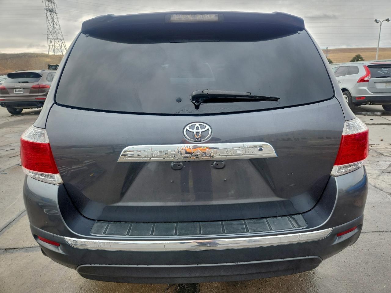 Toyota Highlander Base Image 5