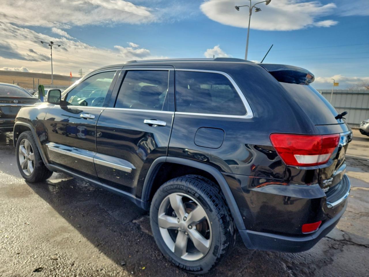Jeep Grand Cherokee Limited Image 13