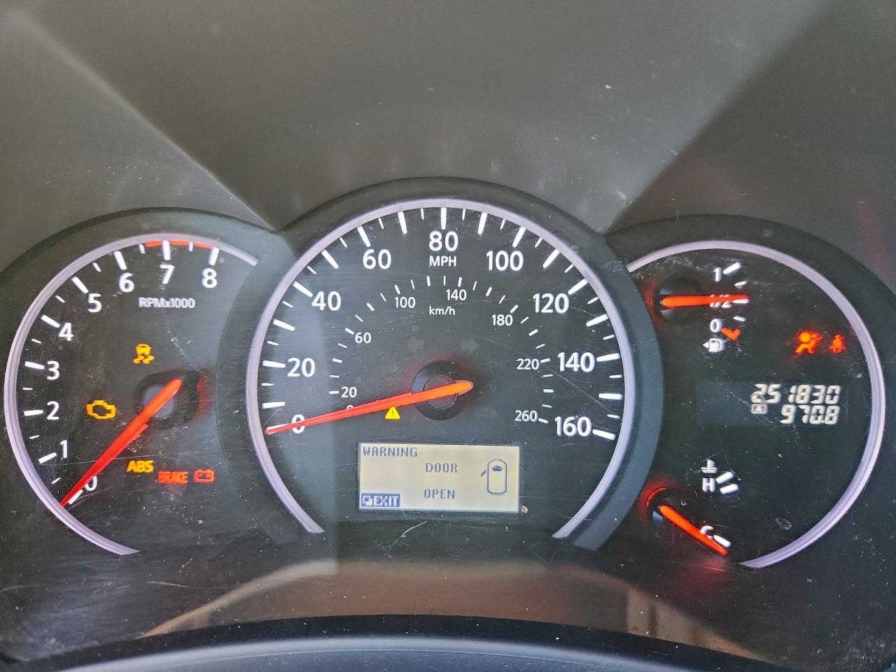 Nissan Quest S Image 8