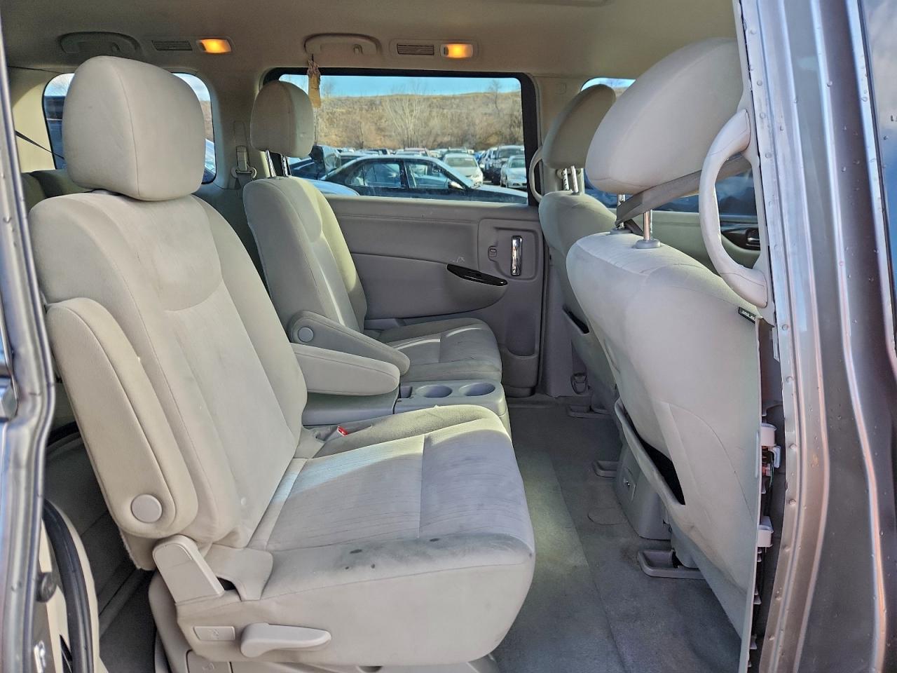 Nissan Quest S Image 13