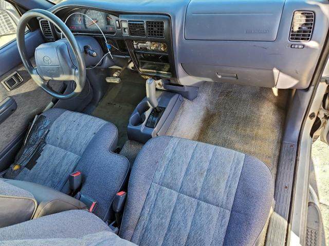 Toyota Tacoma Xtracab Prerunner Image 8