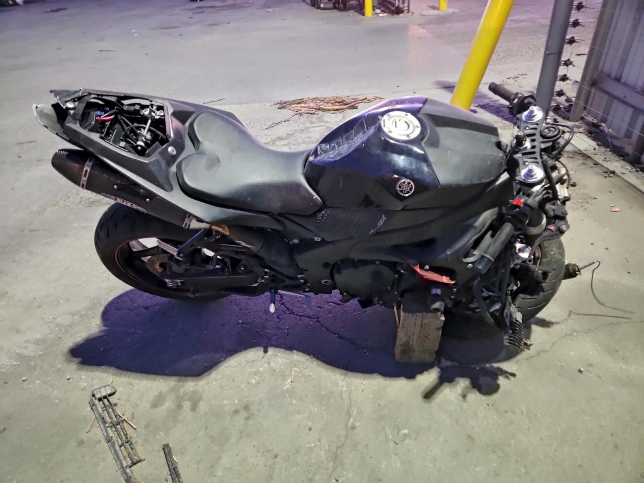 Yamaha Yzf1000 Image 1