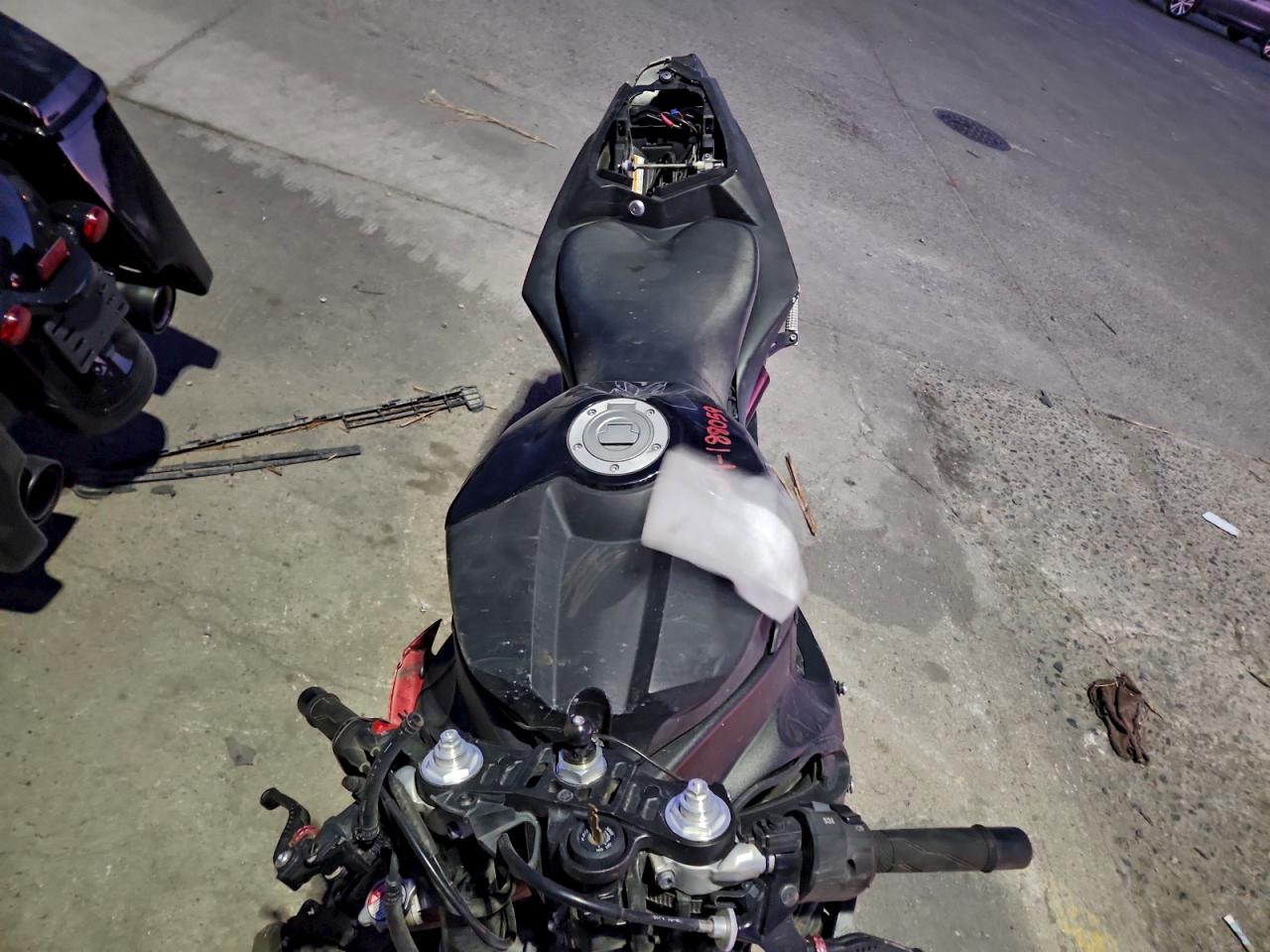 Yamaha Yzf1000 Image 4