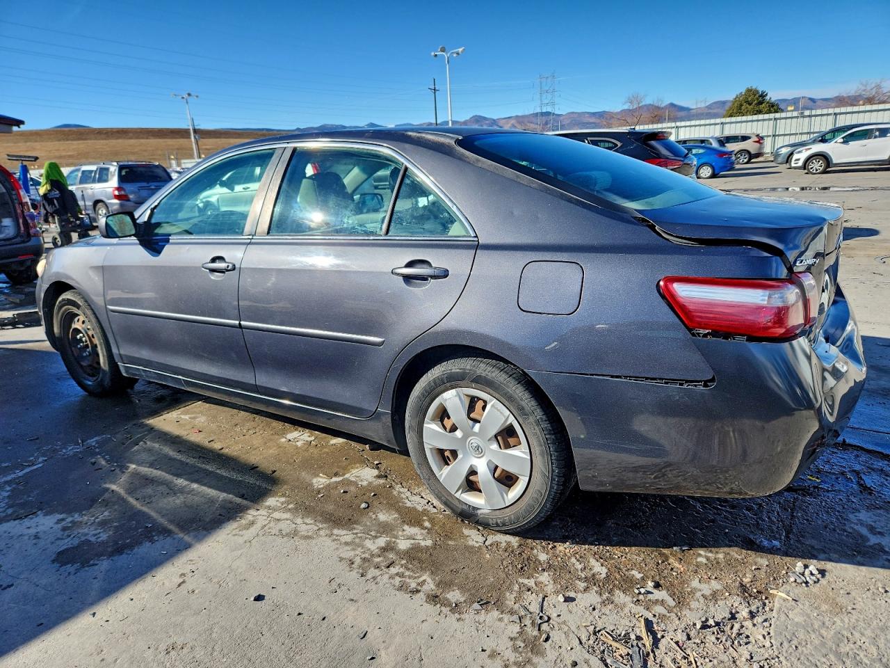 Toyota Camry Base Image 12