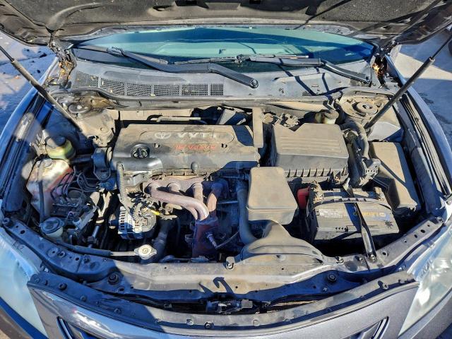 Toyota Camry Base Image 5