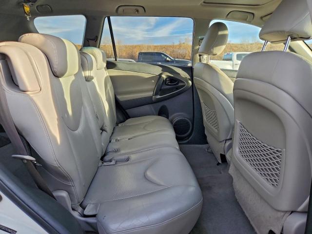 Toyota RAV4 Limited Image 5