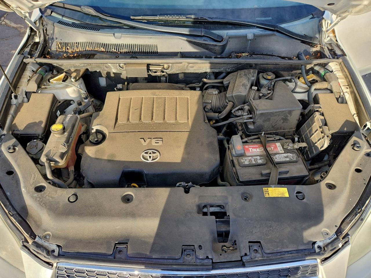 Toyota RAV4 Limited Image 13