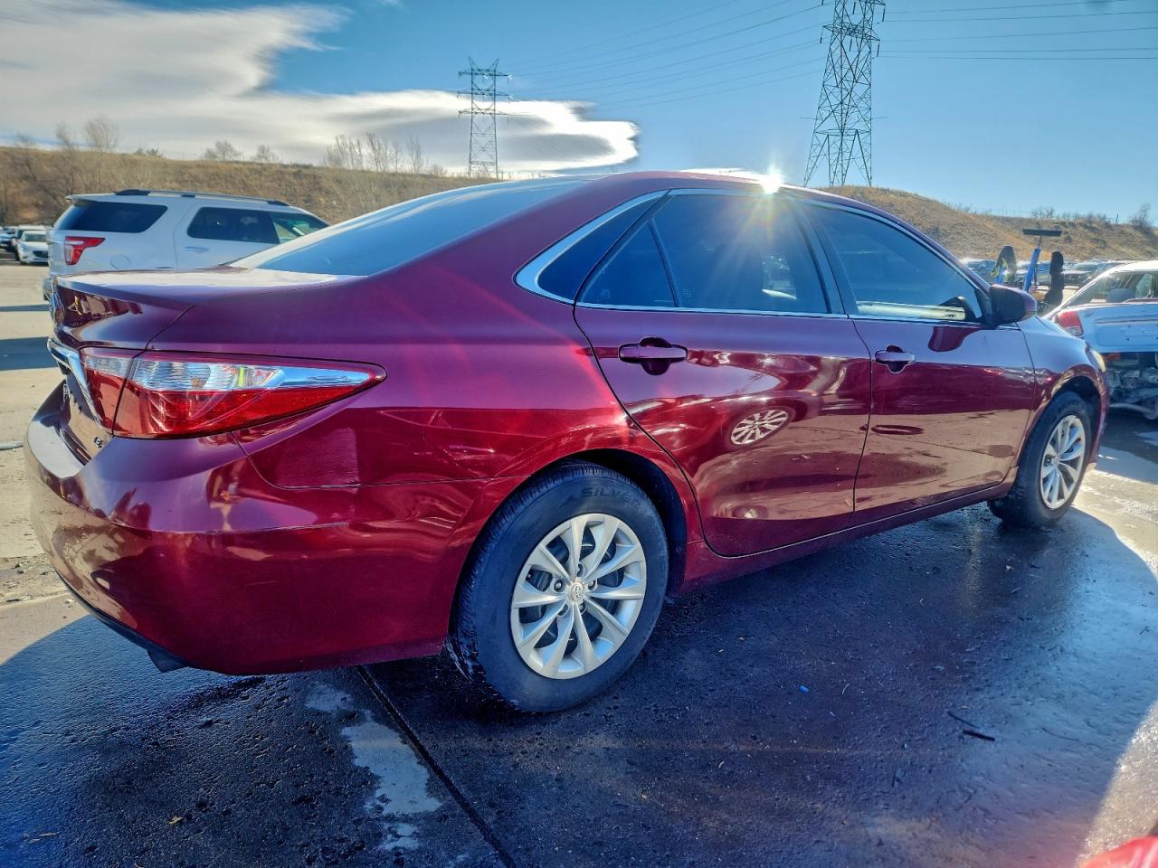 Toyota Camry Le Image 9