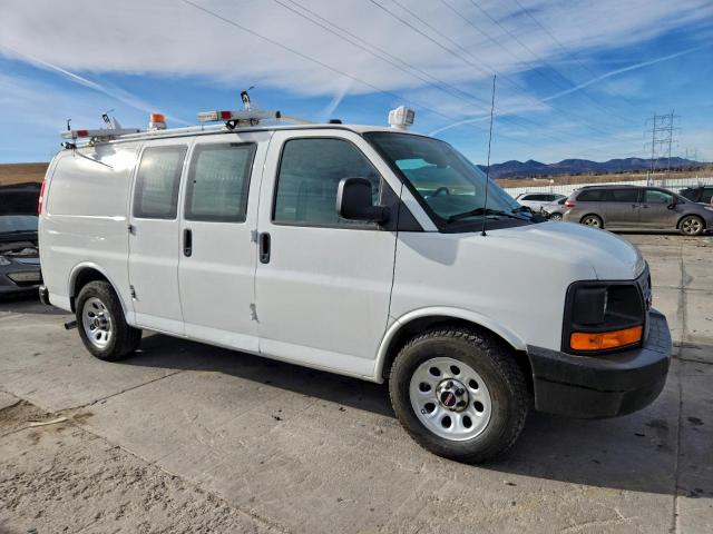 GMC Savana G1500 Image 10
