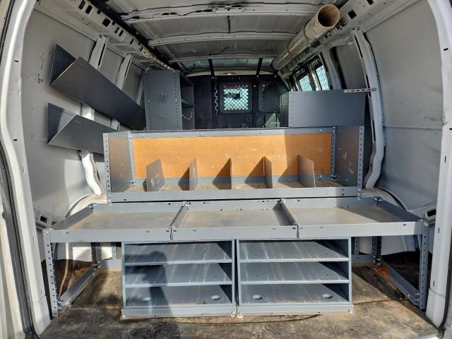 GMC Savana G1500 Image 5