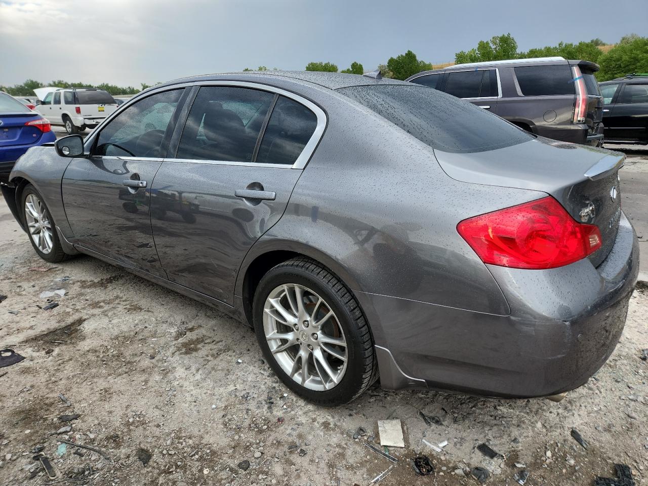 INFINITI G37 Image 3