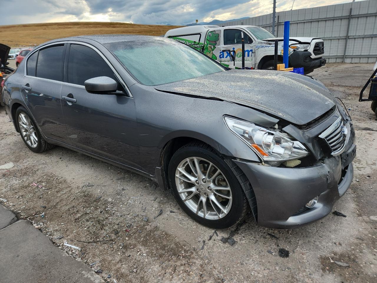 INFINITI G37 Image 2