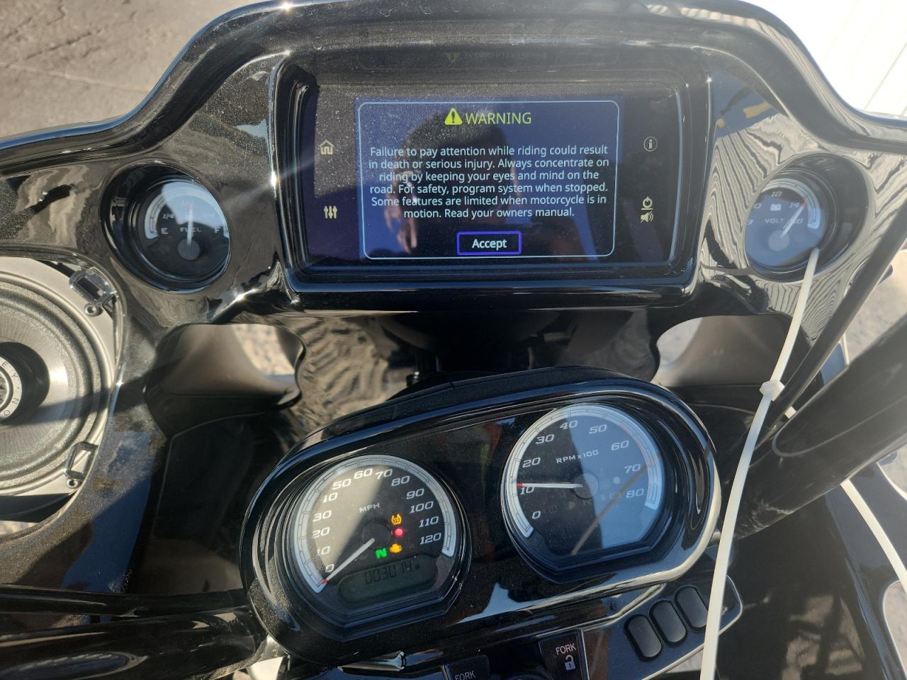 Harley-Davidson Fltrk Image 5