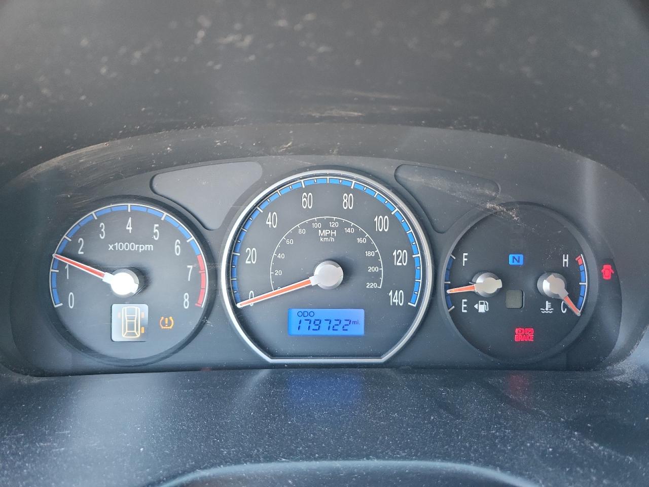 Hyundai SANTA FE Gls Image 10