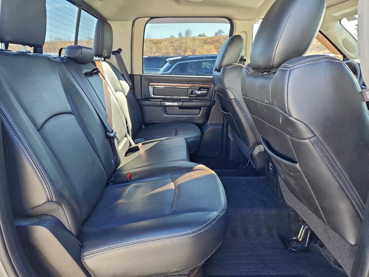 Ram 1500 Laramie Image 9