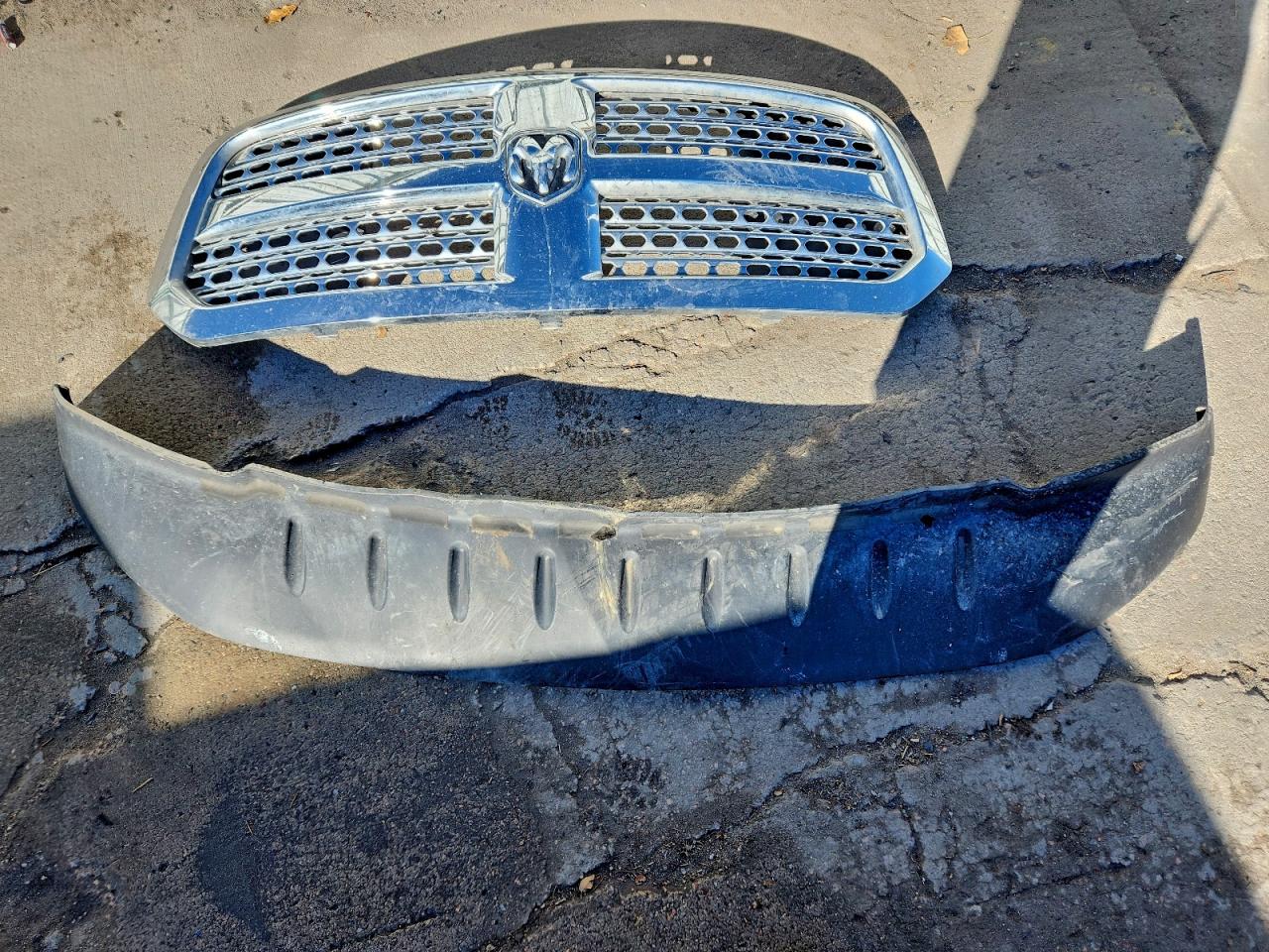 Ram 1500 Laramie Image 12