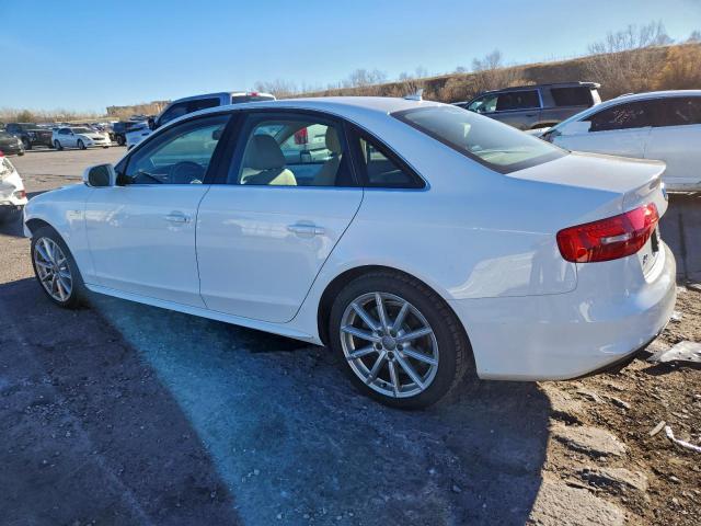 Audi A4 Premium S-line Image 4