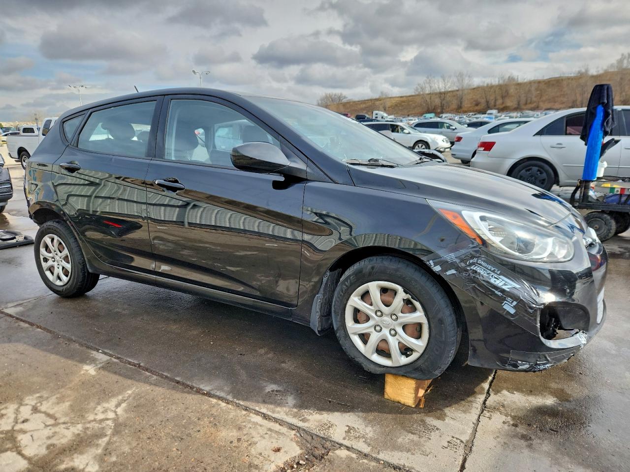 Hyundai ACCENT Gls Image 11