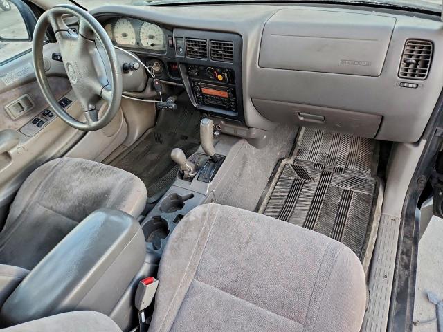 Toyota Tacoma Xtracab Image 4