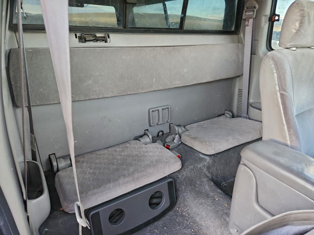 Toyota Tacoma Xtracab Image 7