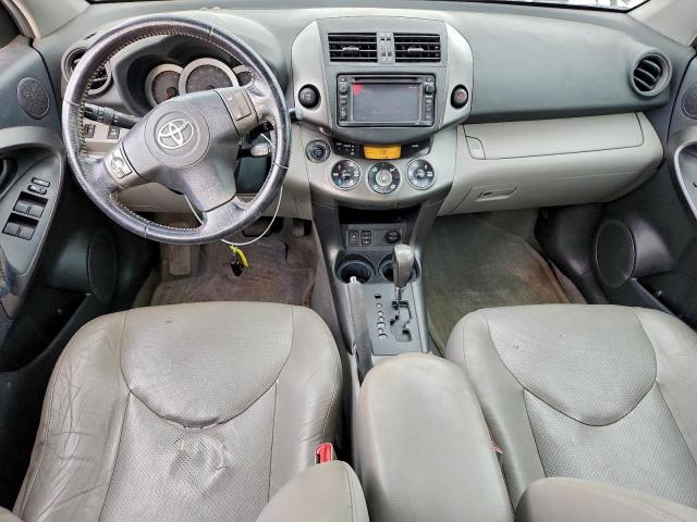 Toyota RAV4 Limited Image 8