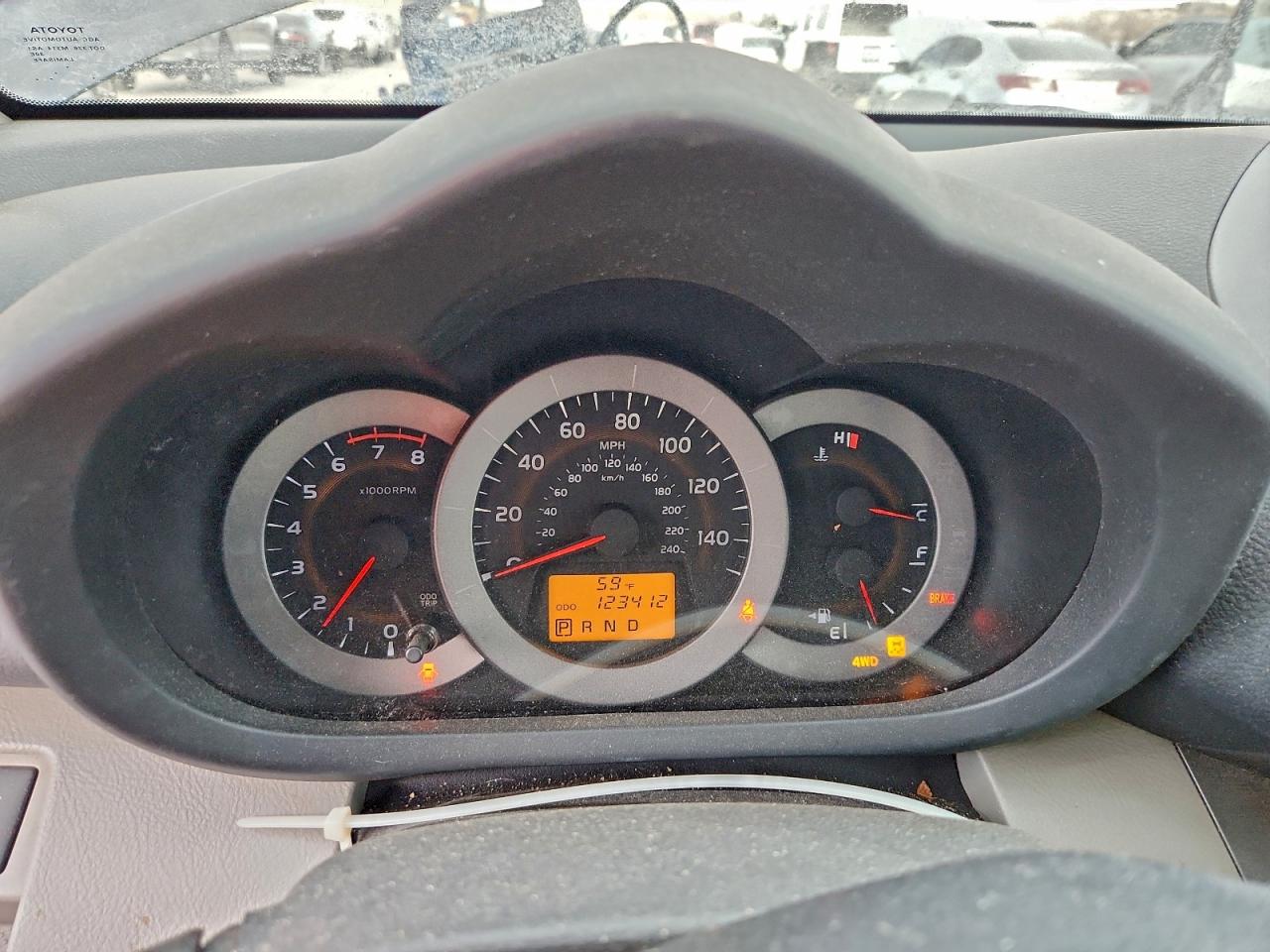 Toyota RAV4 Limited Image 5